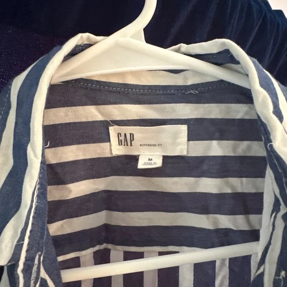 Gap Button Down - Picture 2 of 3
